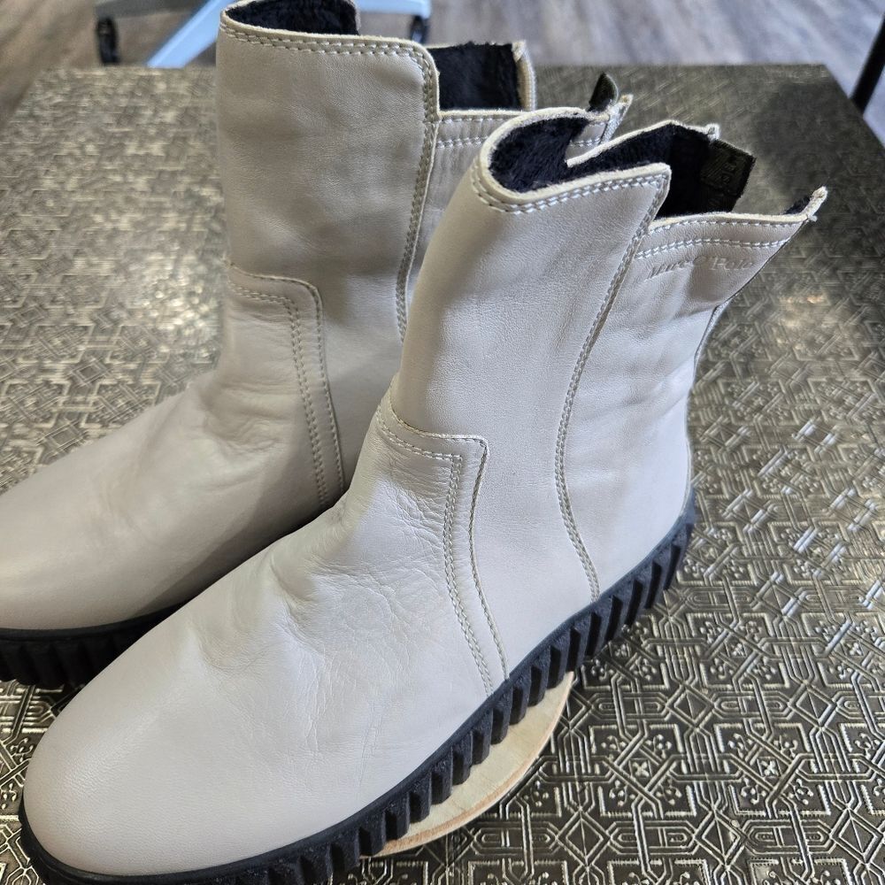 🐢 Marc O'Polo rear zip boots.  NWOT Size 40